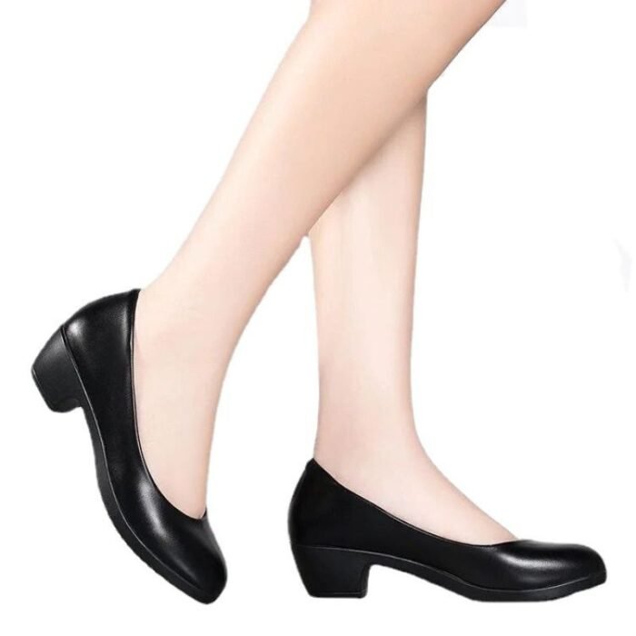 Black heels court shoes