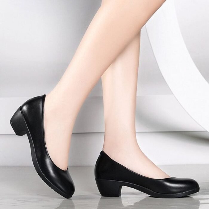 Black heels court shoes
